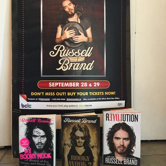 ♥️ HOST PICK ♥️ Russell Brand~ SIGNED Lot! - Picture 1 of 5